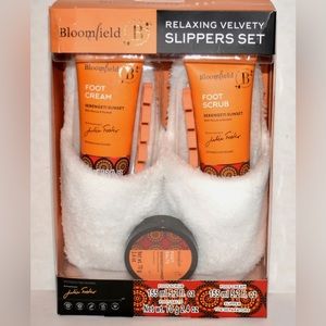 BloomField Relaxing Velvety Slippers Foot Care Set – New/Sealed